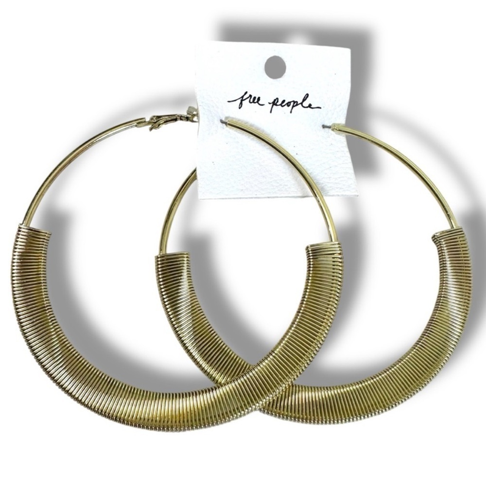 Free People Simply The Best Oversized Hoops in Gold Earrings NWT Large Hoops - Picture 2 of 2
